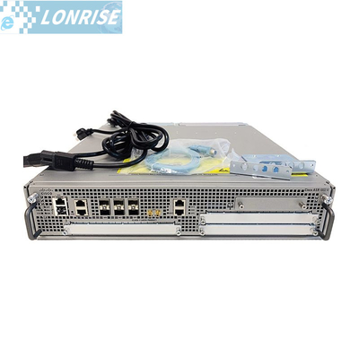 Il router 1002 del ASR X è consegnato in 2 telai dell'unità dello scaffale e viene con 6 porti incorporati di SFP