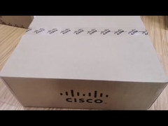 C9300-48 T-E Cisco Switch Catalyst 9300 elementi essenziali della rete di dati 48-Port soltanto