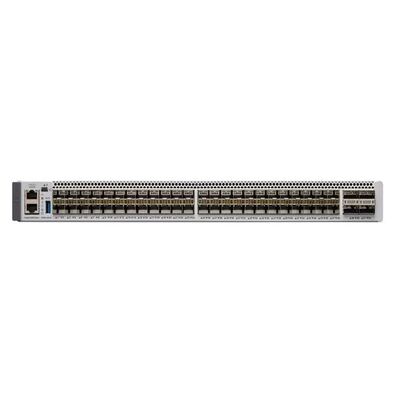 C9500-48Y4C-A, switch Cisco Catalyst 9500, 48 porte da 25 G/alte prestazioni/NW Adv. Licenza