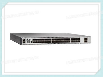 Vantaggio della rete del porto 10Gig del commutatore di rete di Cisco C9500-40X-A 40 con la licenza del DNA