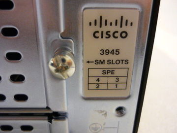 Cisco 4 WAN Port POE Switch Router Gigabit CISCO3945E-SEC/K9 è il router Cisco 3945E con Security Bundle w/SEC licenza PAK