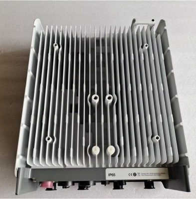 4418 B40TEricsson RRU 4418 B40T Dimensione interna 420mm*335mm*125mm Progettazione