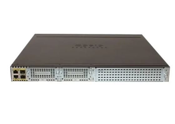 ISR4431-K9 supporta 3 moduli di interfaccia di rete NIM Slots fornisce 500 Mbps a 1 Gbps