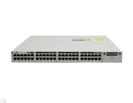 C9300-48P-E Catalyst 9300 48 porte 1G rame con uplink modulari PoE+ Network Essentials