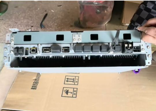 472181A FSMF (Flexible System Module Fabric), un'unità di controllo ed elaborazione della banda base per la stazione base Nokia Flexi Multiradio