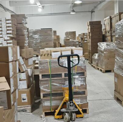 CE6860-SAN-F0, switch Huawei CE6800, alimentatore 48x25GE SFP28/8x100GE QSFP28/2xAC