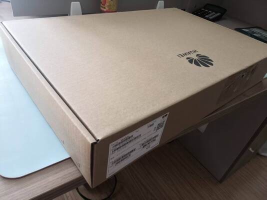 Huawei S5735-L Switch con porte Base-T 12 x 10/100/1000 4 x porte SFP GE e PoE+ per reti aziendali