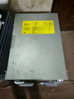 Router Cisco ASR-9904 con configurazione BRAS (Service Edge Line Card) 2x10G/IG