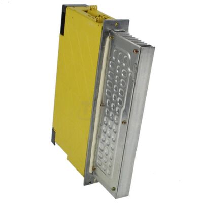 FANUC A06B-6124-H104 Servo Amplifier Module CNC Drive con potenza di 2,8 kW corrente di 9,1A e uscita 480 VAC