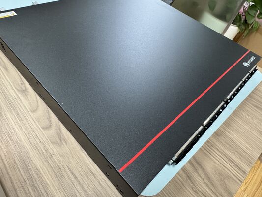 Switch per Data Center CE8875-24BQ8DQ-B, 24x200GE QSFP56, 8x400GE QSFP-DD, 16Tbps, 2400Mpps, Gestito