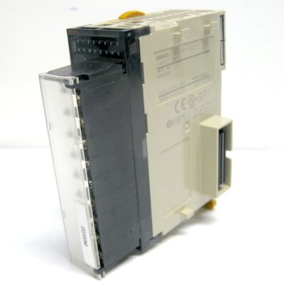 Modulo di ingresso Omron CJ1W-ID211 a 16 punti 24 V CC per PLC serie CJ