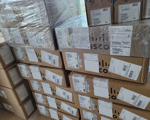 C1000-48P-4X-L Switch PoE+ Gigabit gestito, porte PoE 48×1G 4×10G SFP+ Uplinks, budget PoE 370W per imprese e PMI