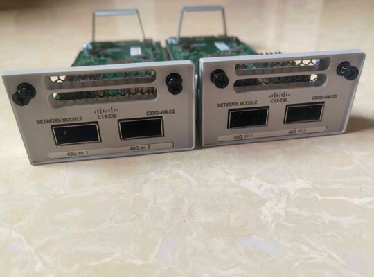 Modulo di rete C9300-NM-2Q 40GE, modulo di espansione ad alta velocità QSFP+ a 2 porte per switch serie Catalyst 9300