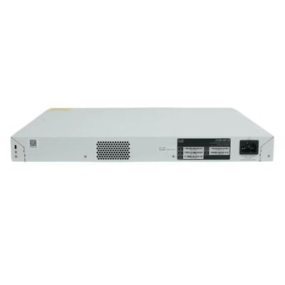 C1300-48P-4G, switch Cisco C1300, 48 PoE+ 370 W/4 SFP/montaggio su rack
