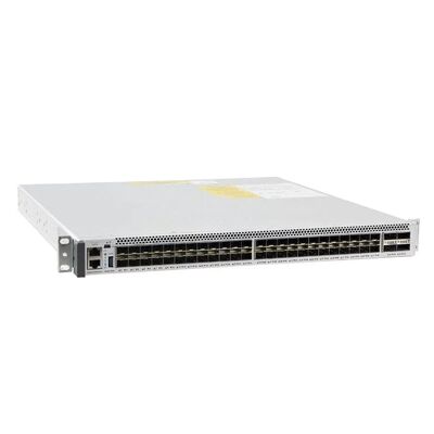 C9500-48Y4C-A, switch Cisco Catalyst 9500, 48 porte da 25 G/alte prestazioni/NW Adv. Licenza