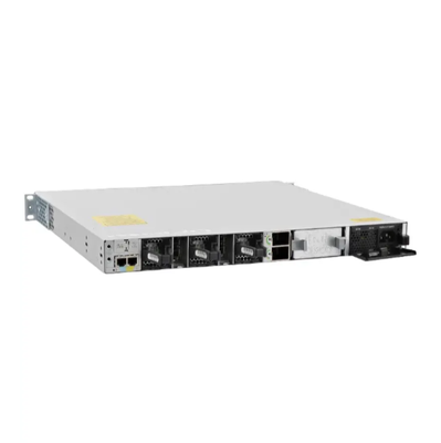 Cisco C9300-48H-E Catalyst 9300 48-Port UPOE+ Network Essentials Switch per le reti aziendali
