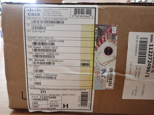 Switch Cisco Catalyst C9500-16X-E a 16 porte 10G con licenza NW Essentials