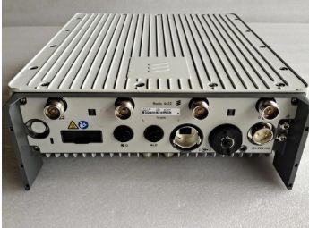 Ericsson Radio 2219 B1 Un'unità di radio macro esterna ad alte prestazioni per stazioni base cellulari che supporta più standard come GSM WCDMA e LTE