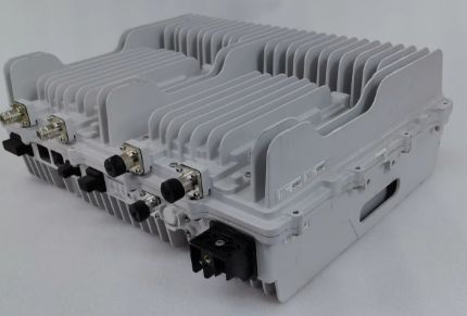 #472652A(FZNI)Un modulo Nokia Flexi RRH (Remote Radio Unit) per 4G LTE e altre tecnologie di stazione base