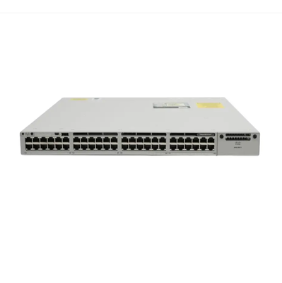 Switch Cisco C9300-48P-E Catalyst 9300 PoE+ Network Essentials a 48 porte per reti aziendali